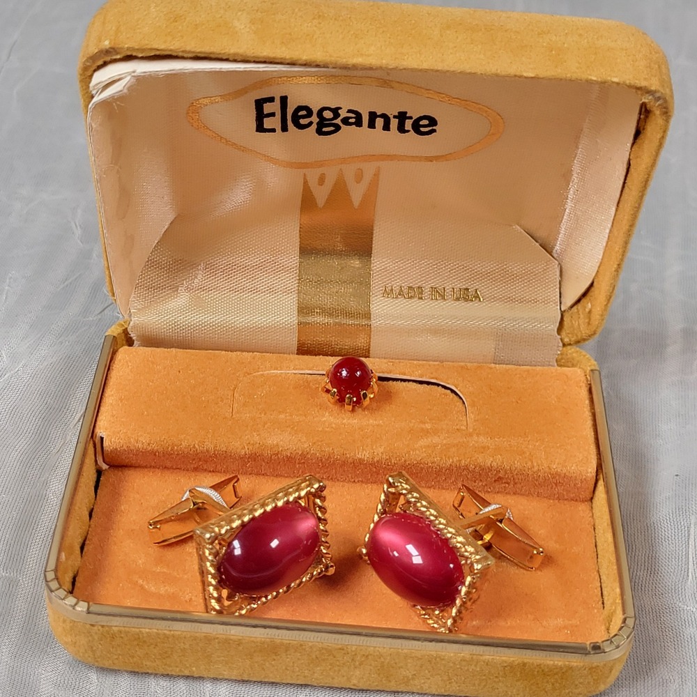 Elegante Gold Tone Cufflinks Tie Tack Set Red Cabochon Vintage Style Accessory